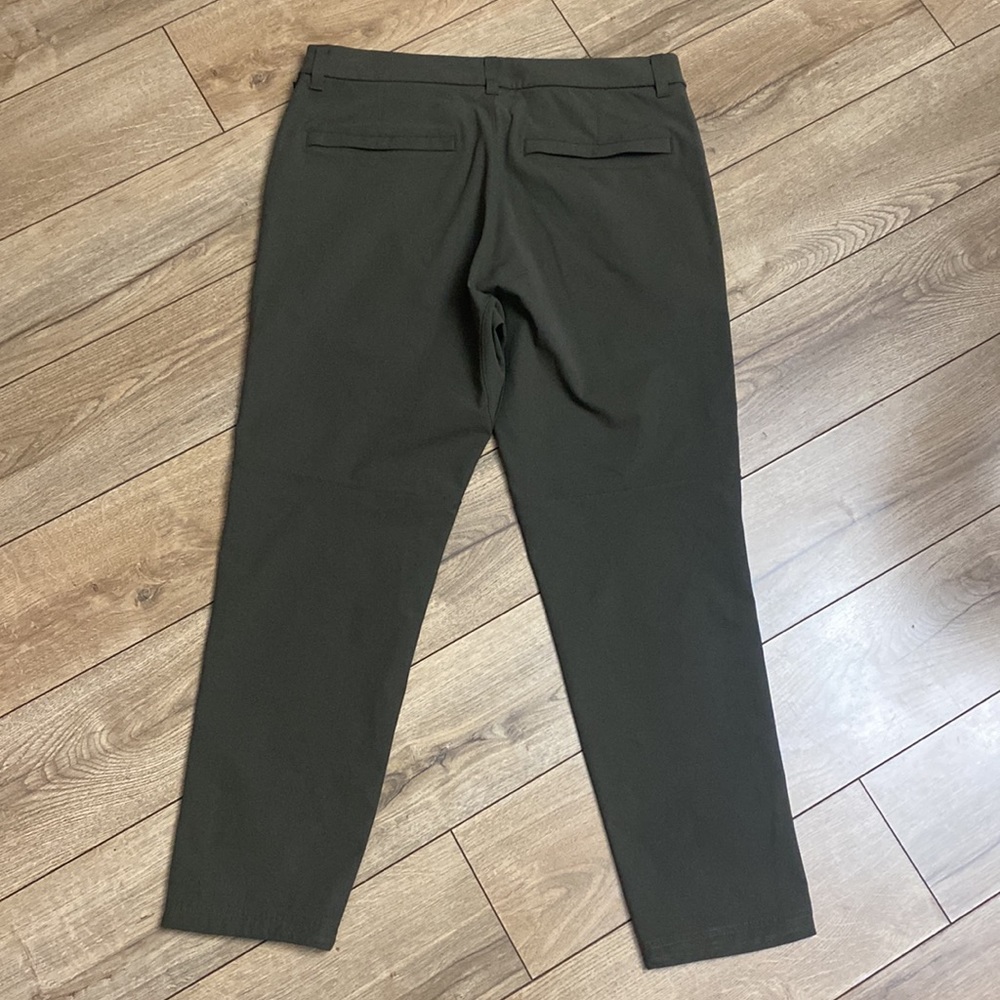 lululemon athletica Commission Slim-Fit Pant 30”L Warpstreme - Darks Olive - Picture 7 of 9